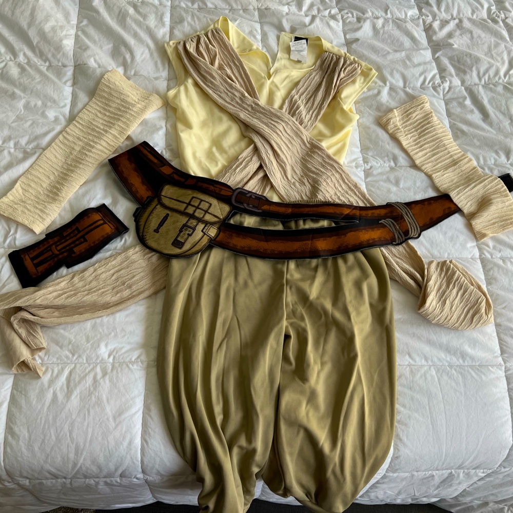 Rey Costume